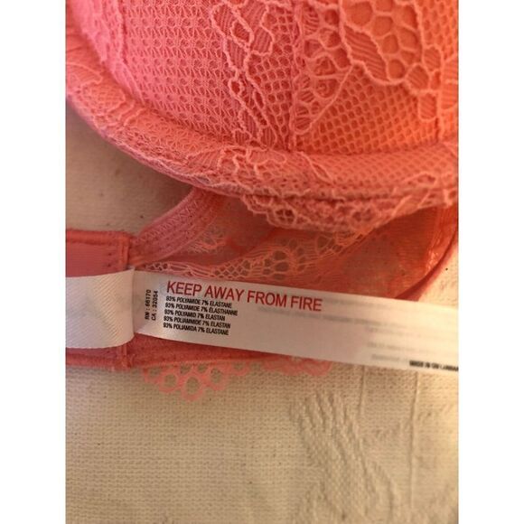 5/$25 SALE Brand New Urban Outfitters Out from Under Rosie Padded Plunge Bra - Picture 5 of 5